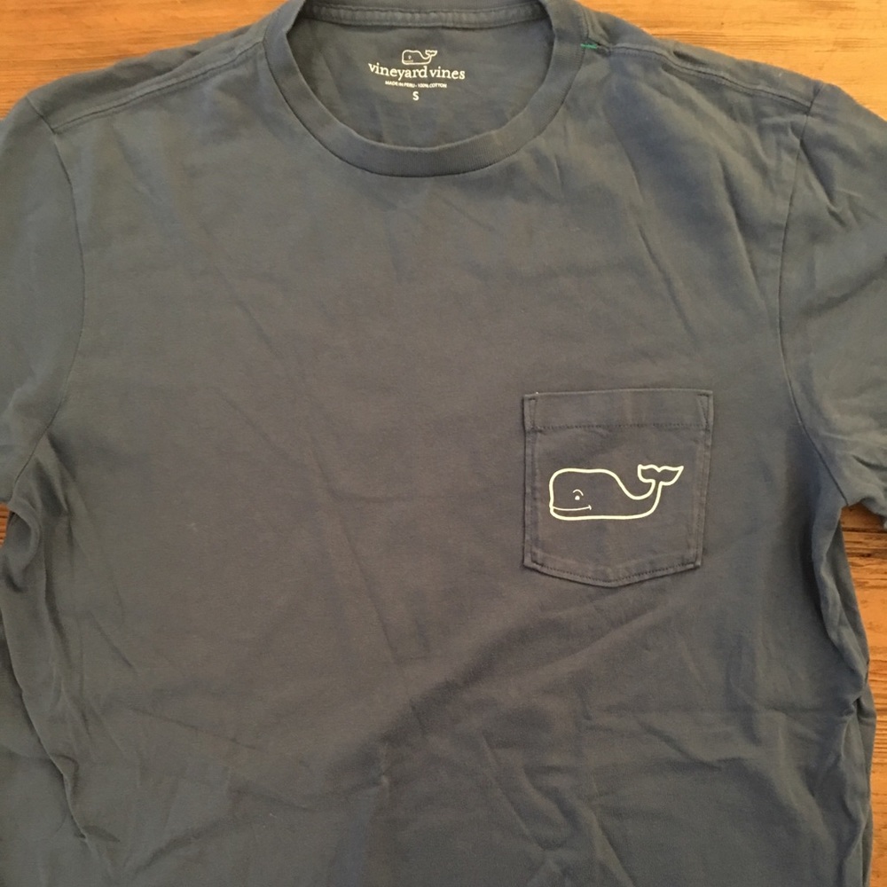 Vineyard Vines T